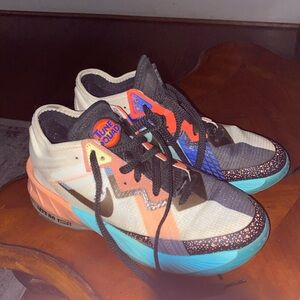 Nike Lebron 18 Low Summit White Space Jam 5Y